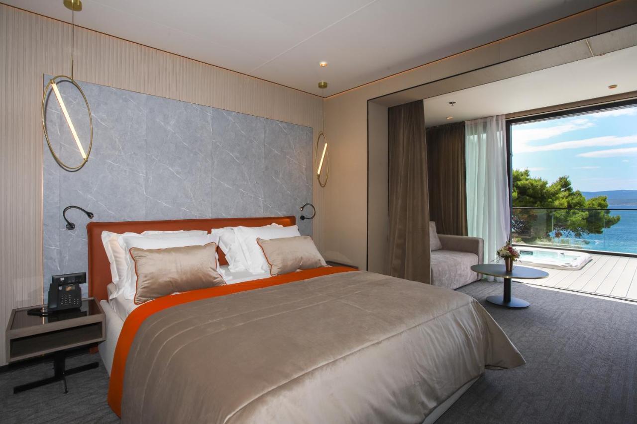 Hotel Medistone Омиш Экстерьер фото