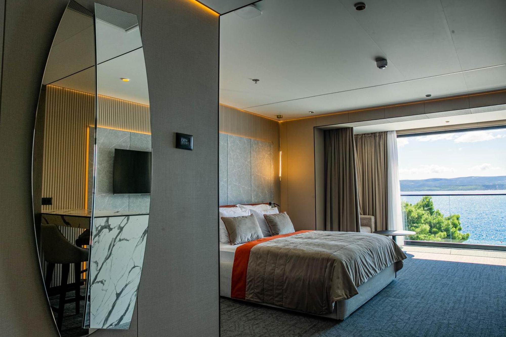 Hotel Medistone Омиш Экстерьер фото