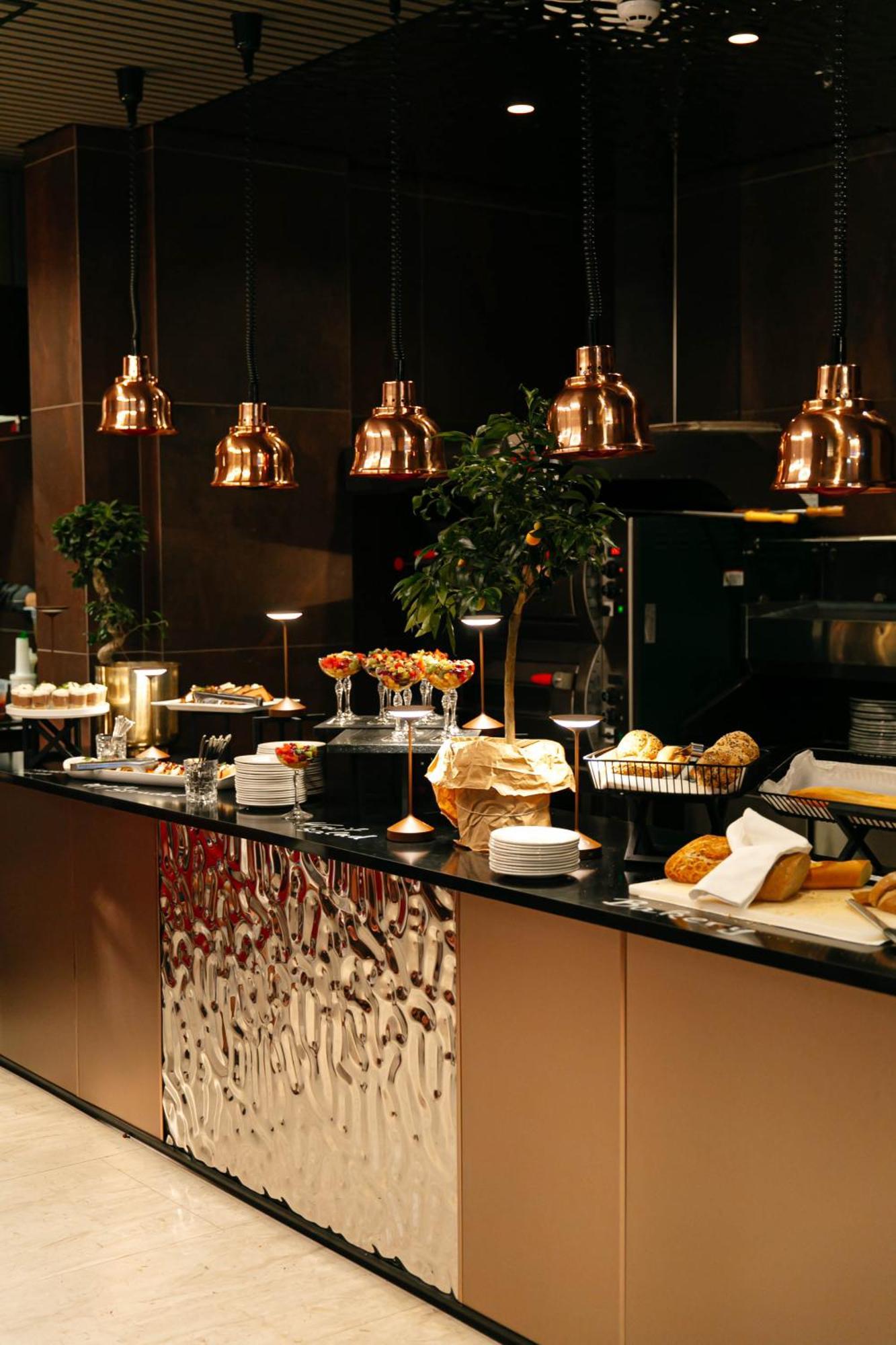 Hotel Medistone Омиш Экстерьер фото