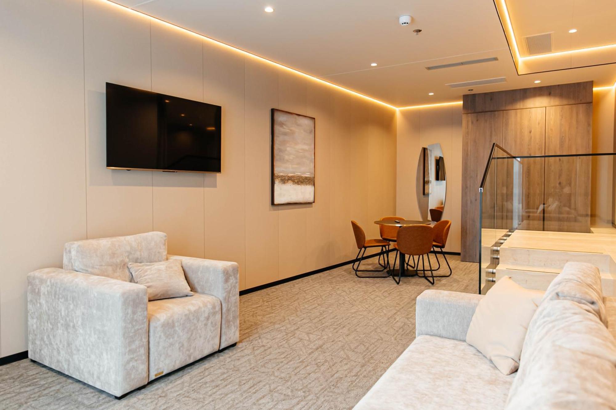 Hotel Medistone Омиш Экстерьер фото