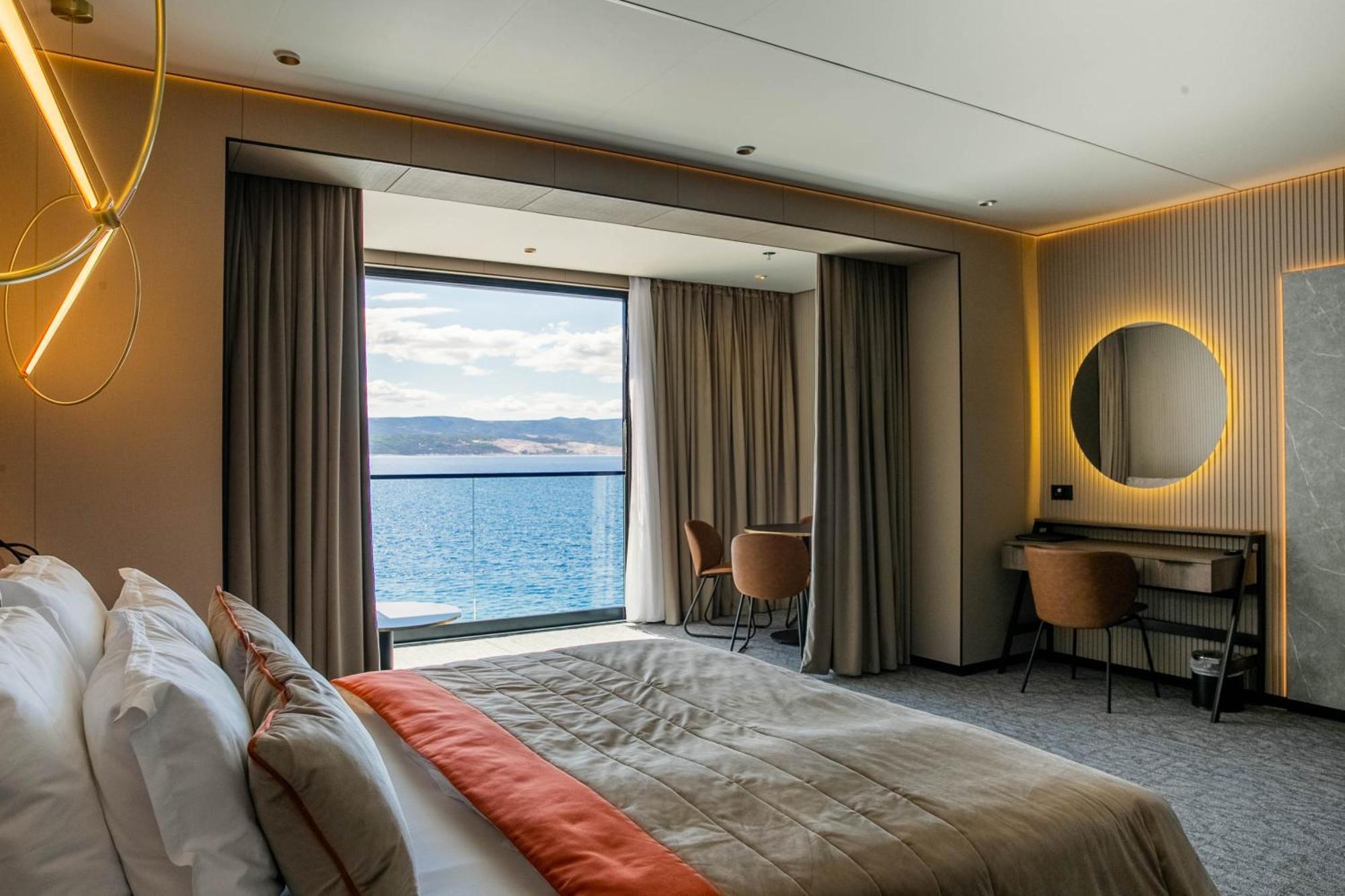 Hotel Medistone Омиш Экстерьер фото
