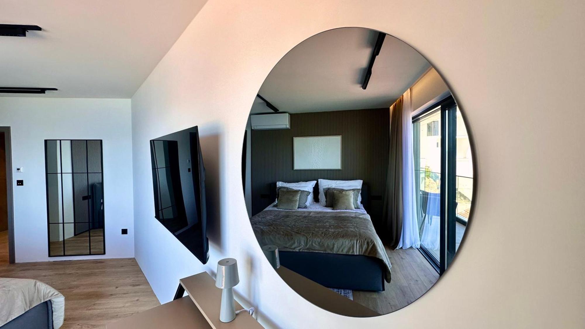 Hotel Medistone Омиш Экстерьер фото